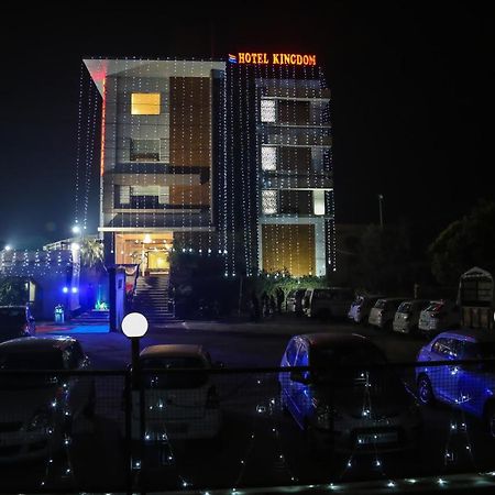 Kingdom Hotel Moga Ngoại thất bức ảnh