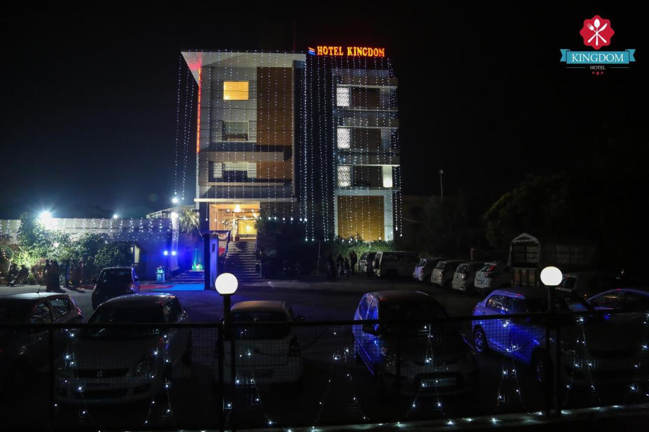 Kingdom Hotel Moga Ngoại thất bức ảnh