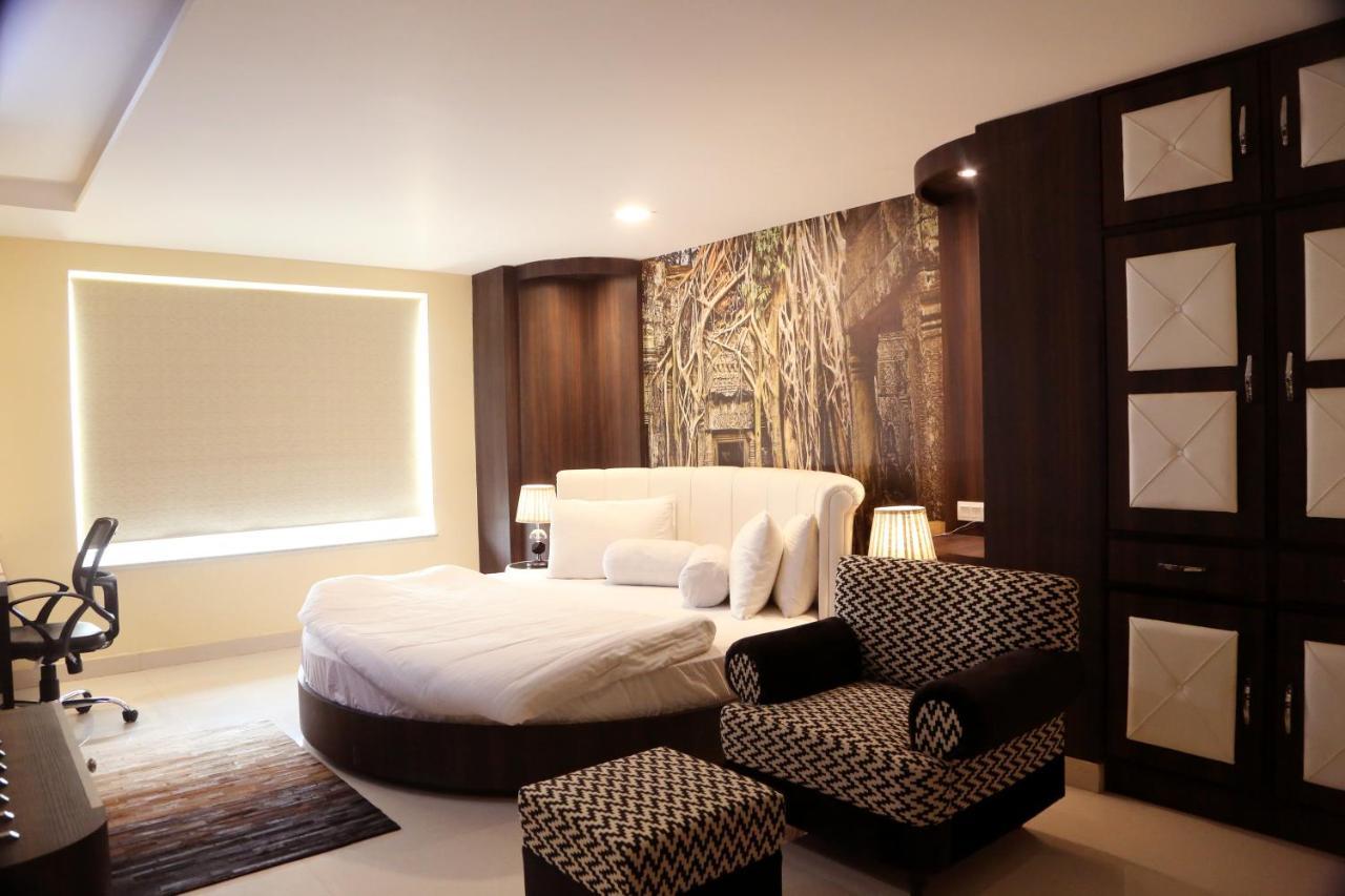 Kingdom Hotel Moga Ngoại thất bức ảnh